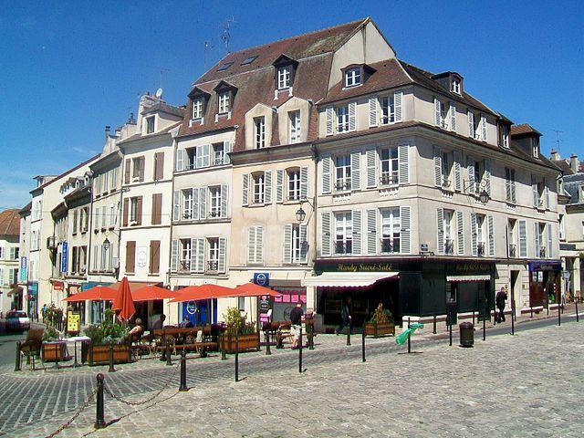 Meaux - Immobilier - CENTURY 21 ICM Immobilier - rue_Saint-Rémy_et_place_devant_la_cathédrale