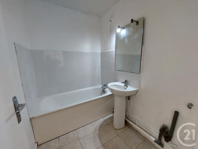 Appartement F2 à louer - 2 pièces - 47.86 m2 - MEAUX - 77 - ILE-DE-FRANCE - Century 21 Icm Immobilier