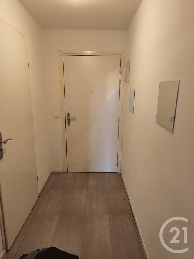 Appartement F2 à vendre - 2 pièces - 39.09 m2 - VILLENOY - 77 - ILE-DE-FRANCE - Century 21 Icm Immobilier