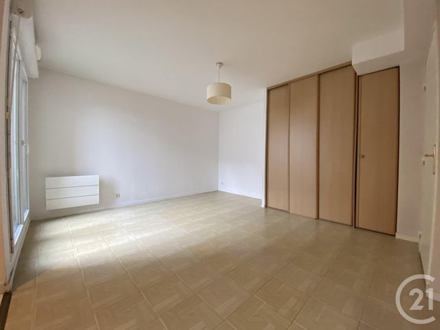 Appartement F2 à vendre - 2 pièces - 40.65 m2 - MEAUX - 77 - ILE-DE-FRANCE - Century 21 Icm Immobilier