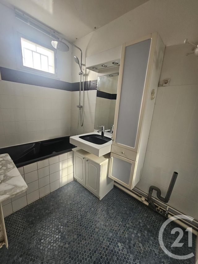 Appartement F2 à louer - 2 pièces - 50.04 m2 - MEAUX - 77 - ILE-DE-FRANCE - Century 21 Icm Immobilier