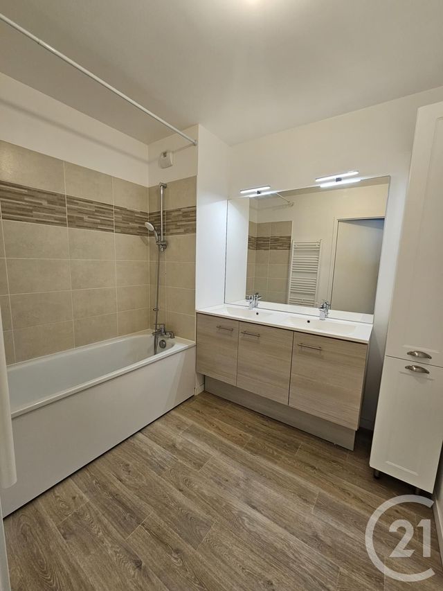 Appartement F3 à louer - 3 pièces - 69.97 m2 - MEAUX - 77 - ILE-DE-FRANCE - Century 21 Icm Immobilier
