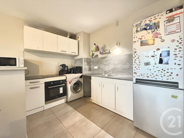 Appartement F2 à vendre - 2 pièces - 42.8 m2 - MEAUX - 77 - ILE-DE-FRANCE - Century 21 Icm Immobilier