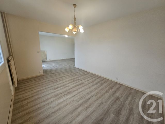 Appartement F4 à louer - 4 pièces - 77.29 m2 - MEAUX - 77 - ILE-DE-FRANCE - Century 21 Icm Immobilier