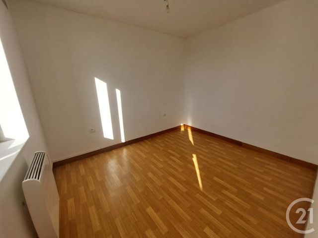 Appartement F3 à louer - 3 pièces - 53.96 m2 - SIGNY SIGNETS - 77 - ILE-DE-FRANCE - Century 21 Icm Immobilier