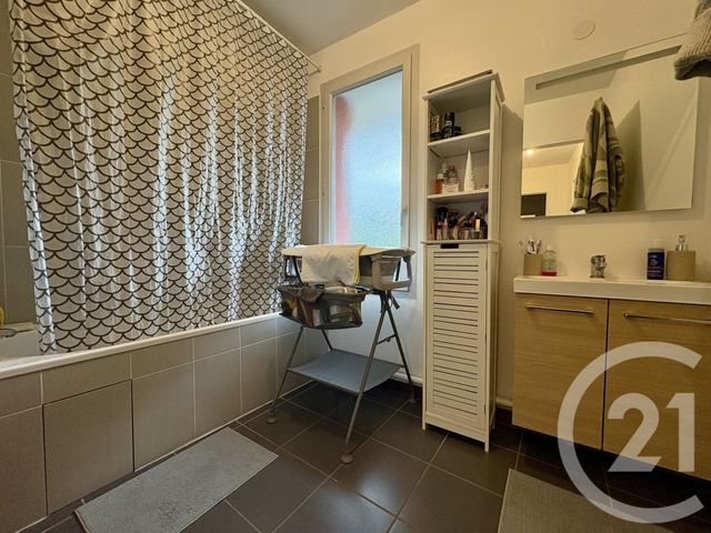 Afficher la photo en grand Appartement F3 à vendre - 3 pièces - 58.7 m2 - MEAUX - 77 - ILE-DE-FRANCE - Century 21 Icm Immobilier