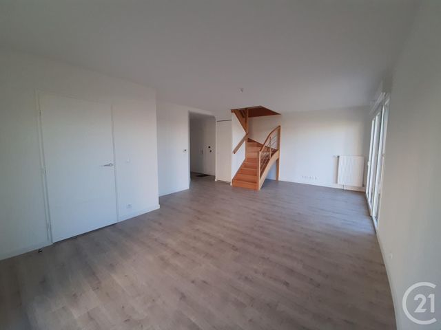 Appartement F4 à vendre - 4 pièces - 84.56 m2 - NANTEUIL LES MEAUX - 77 - ILE-DE-FRANCE - Century 21 Icm Immobilier