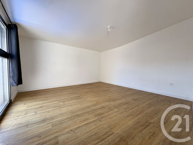 Appartement F4 à vendre - 4 pièces - 101.78 m2 - MEAUX - 77 - ILE-DE-FRANCE - Century 21 Icm Immobilier