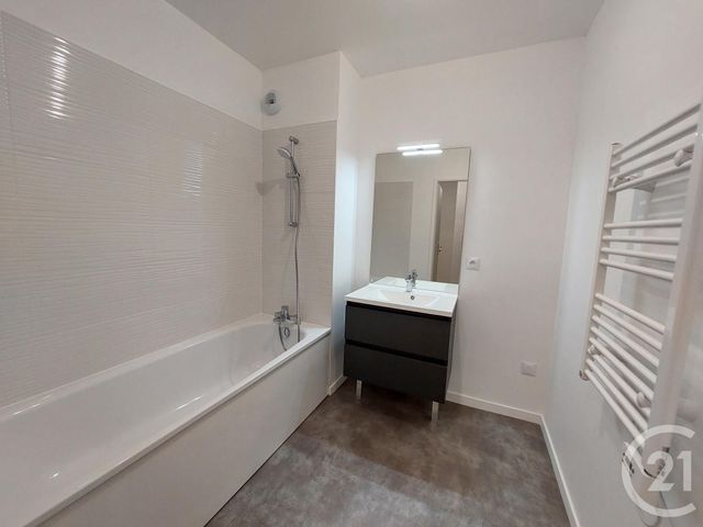 Appartement F3 à louer - 3 pièces - 57.0 m2 - COULOMMIERS - 77 - ILE-DE-FRANCE - Century 21 Icm Immobilier