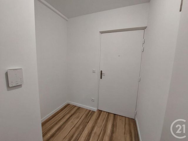 Appartement F3 à louer - 3 pièces - 57.0 m2 - COULOMMIERS - 77 - ILE-DE-FRANCE - Century 21 Icm Immobilier