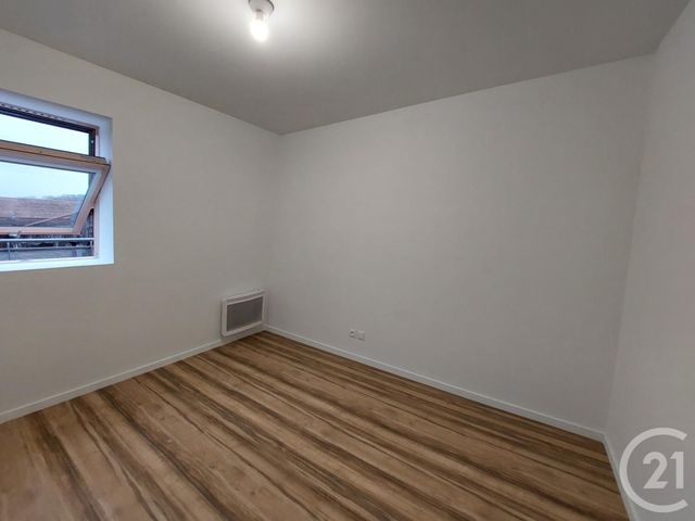 Appartement F3 à louer - 3 pièces - 57.0 m2 - COULOMMIERS - 77 - ILE-DE-FRANCE - Century 21 Icm Immobilier