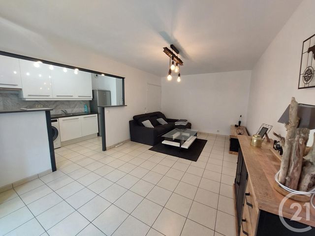 Appartement F2 à louer - 2 pièces - 48.54 m2 - MEAUX - 77 - ILE-DE-FRANCE - Century 21 Icm Immobilier