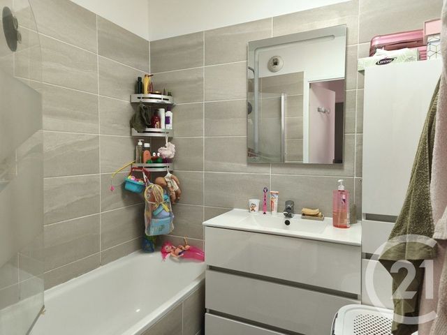 Appartement F3 à vendre - 3 pièces - 50.0 m2 - MEAUX - 77 - ILE-DE-FRANCE - Century 21 Icm Immobilier