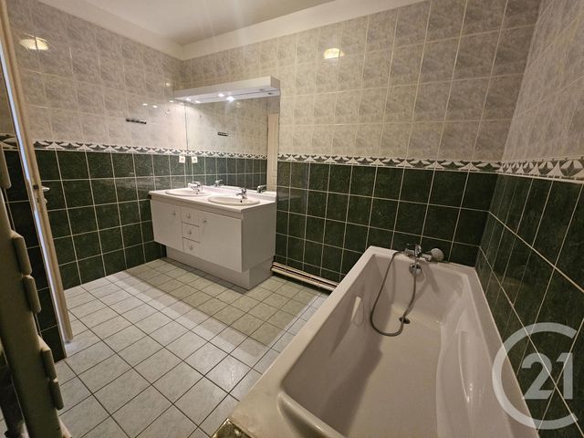 Appartement F4 à louer - 4 pièces - 122.73 m2 - MEAUX - 77 - ILE-DE-FRANCE - Century 21 Icm Immobilier