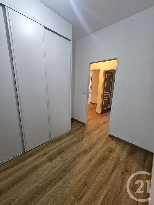 Appartement F4 à louer - 4 pièces - 122.73 m2 - MEAUX - 77 - ILE-DE-FRANCE - Century 21 Icm Immobilier