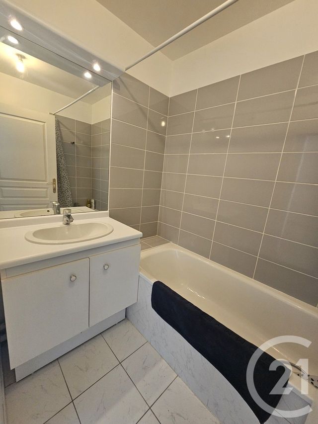 Appartement F2 à louer - 2 pièces - 46.53 m2 - MEAUX - 77 - ILE-DE-FRANCE - Century 21 Icm Immobilier
