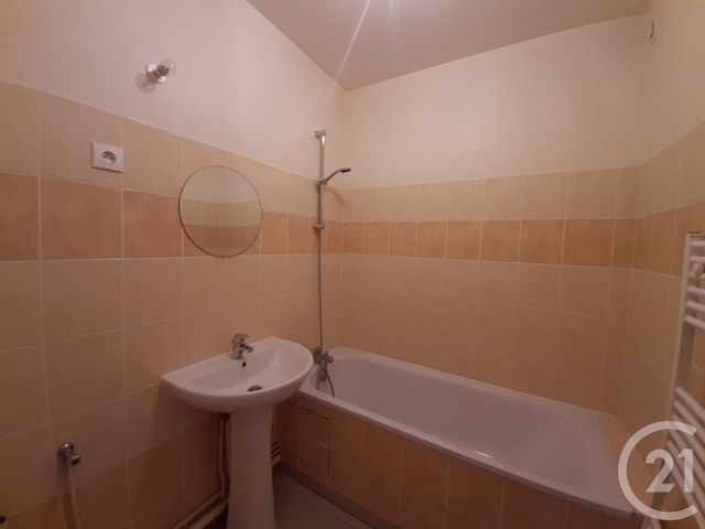 Appartement F2 à louer - 2 pièces - 58.5 m2 - LA FERTE SOUS JOUARRE - 77 - ILE-DE-FRANCE - Century 21 Icm Immobilier