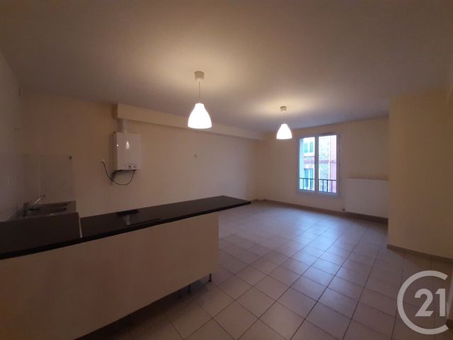 Appartement F2 à louer - 2 pièces - 58.5 m2 - LA FERTE SOUS JOUARRE - 77 - ILE-DE-FRANCE - Century 21 Icm Immobilier