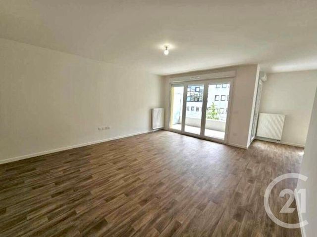 Appartement F3 à louer - 3 pièces - 73.35 m2 - MEAUX - 77 - ILE-DE-FRANCE - Century 21 Icm Immobilier
