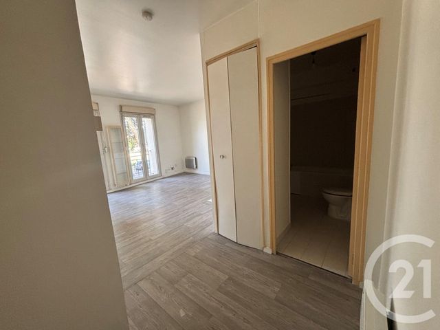 Appartement Studio à vendre - 1 pièce - 26.89 m2 - MEAUX - 77 - ILE-DE-FRANCE - Century 21 Icm Immobilier