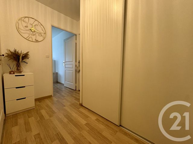 Appartement F2 à vendre - 2 pièces - 44.5 m2 - CHAUCONIN NEUFMONTIERS - 77 - ILE-DE-FRANCE - Century 21 Icm Immobilier