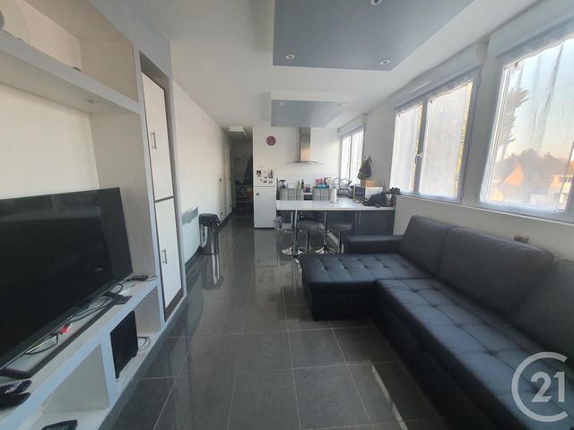 Appartement F2 à louer - 2 pièces - 40.26 m2 - VARREDDES - 77 - ILE-DE-FRANCE - Century 21 Icm Immobilier