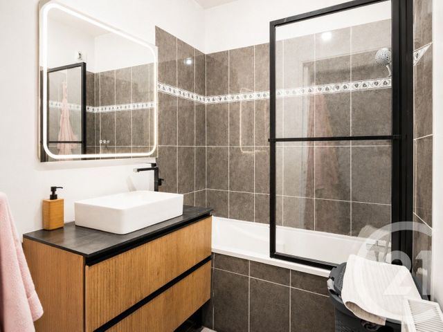 Appartement F3 à vendre - 3 pièces - 59.51 m2 - CHAUCONIN NEUFMONTIERS - 77 - ILE-DE-FRANCE - Century 21 Icm Immobilier