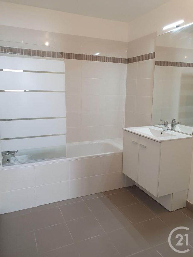 Appartement F2 à louer - 2 pièces - 44.2 m2 - MEAUX - 77 - ILE-DE-FRANCE - Century 21 Icm Immobilier