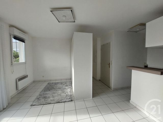 Appartement Studio à louer - 1 pièce - 24.43 m2 - VILLENOY - 77 - ILE-DE-FRANCE - Century 21 Icm Immobilier