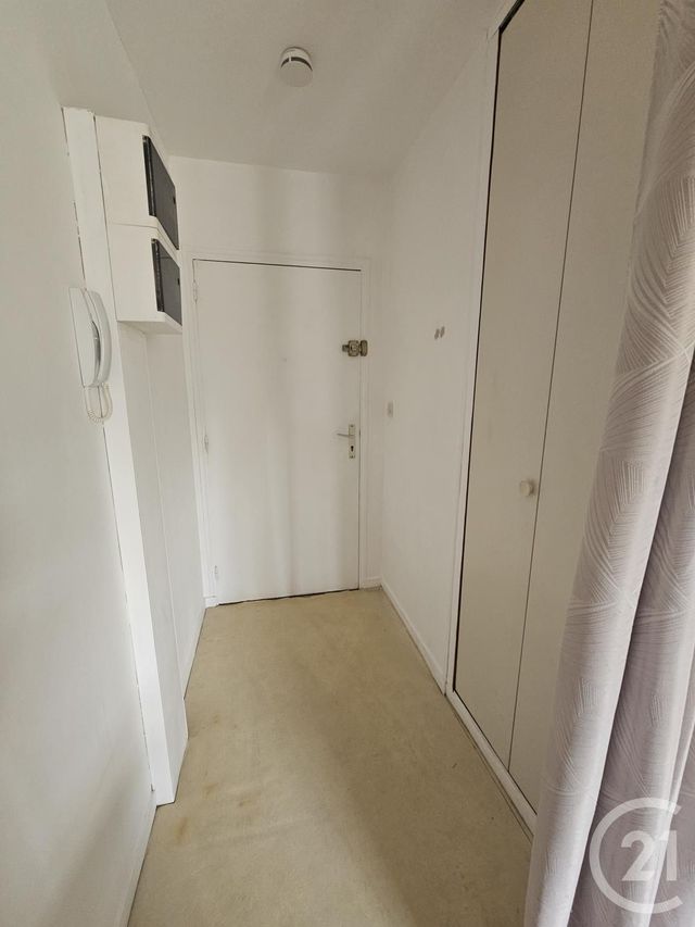 Appartement Studio à louer - 1 pièce - 27.85 m2 - NANTEUIL LES MEAUX - 77 - ILE-DE-FRANCE - Century 21 Icm Immobilier