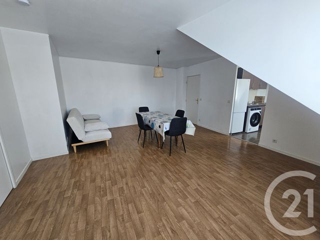 Appartement F2 à louer - 2 pièces - 61.08 m2 - MEAUX - 77 - ILE-DE-FRANCE - Century 21 Icm Immobilier